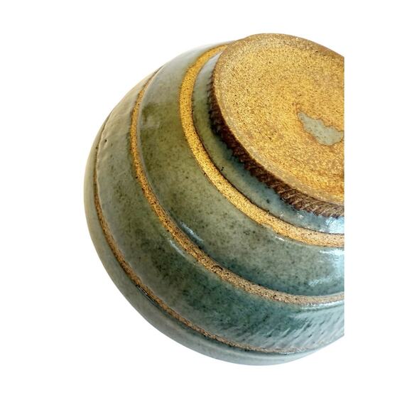 Hand Thrown Art Pottery Bowl Bluish Green Glaze w/Rings Artist Signed Multi Use - Picture 15 of 16